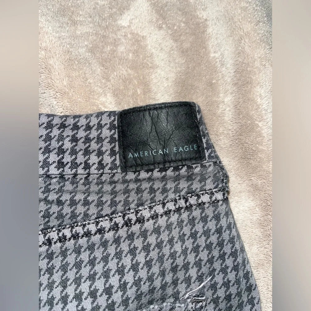 American Eagle Women’s Curvy Super High Rise Legging Size 8 Houndstooth Pattern.